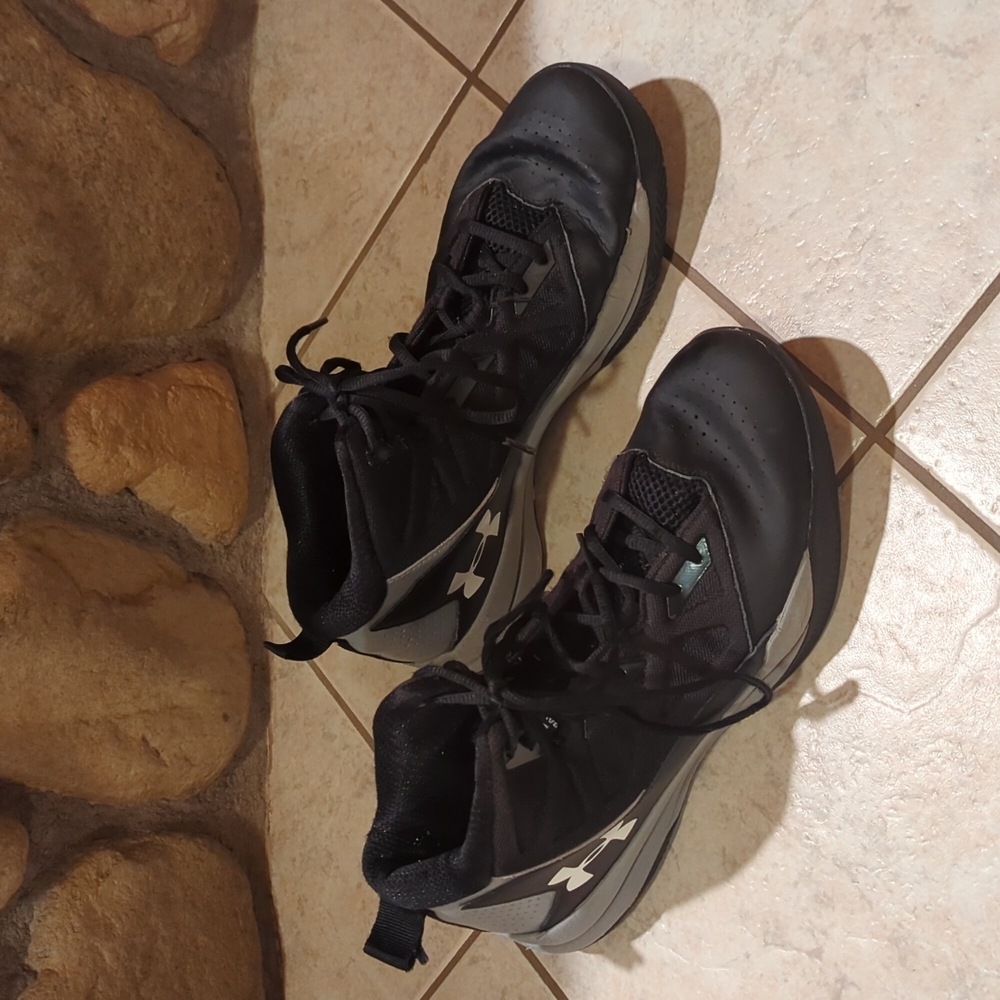 Under Armour Basketball Shoes Men's Size 11